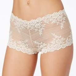 Wacoal Embrace Lace Embroidered Boyshort Underwear Lingerie
